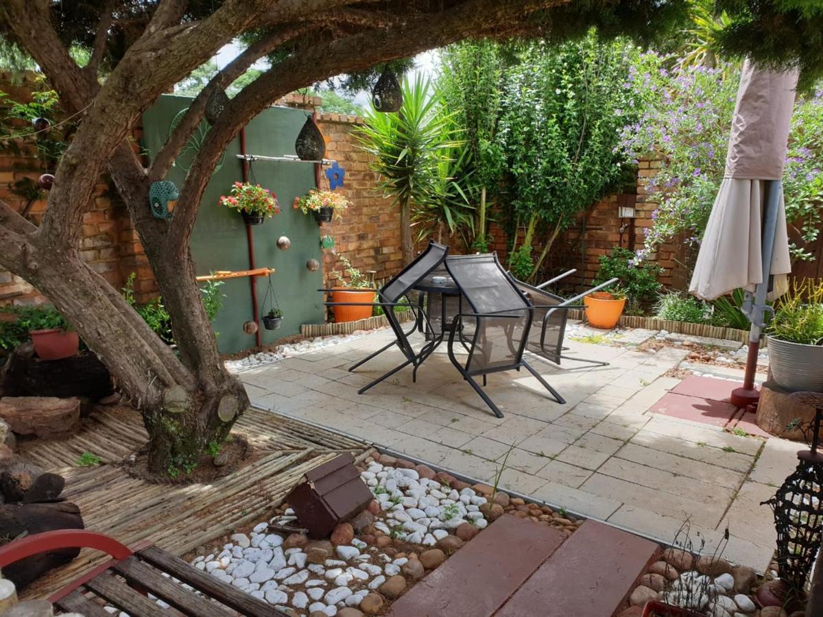 The Lazy Grape Guest Lodge & Spa Benoni Εξωτερικό φωτογραφία