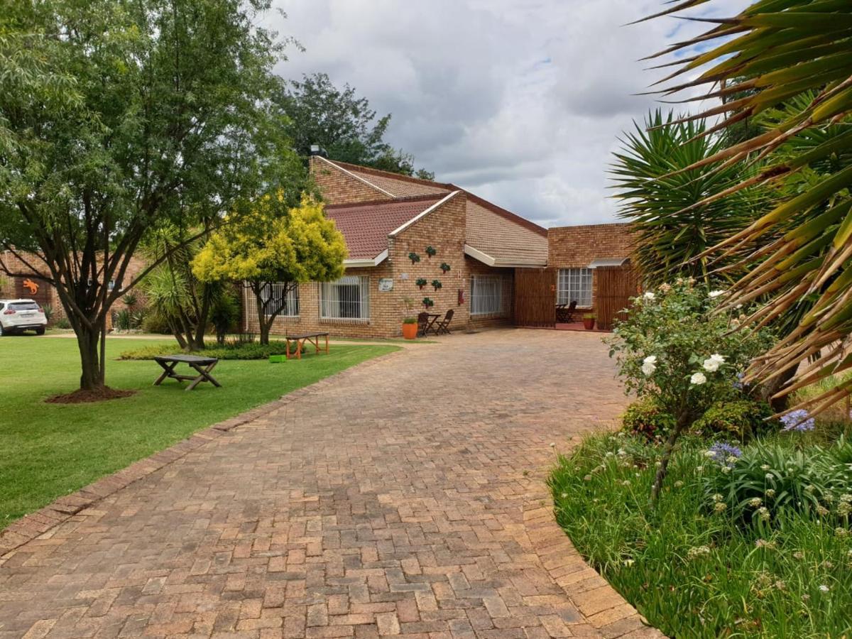 The Lazy Grape Guest Lodge & Spa Benoni Εξωτερικό φωτογραφία