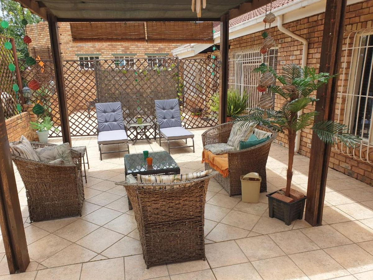 The Lazy Grape Guest Lodge & Spa Benoni Εξωτερικό φωτογραφία