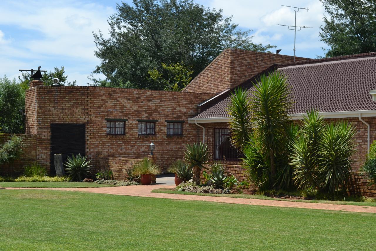 The Lazy Grape Guest Lodge & Spa Benoni Εξωτερικό φωτογραφία